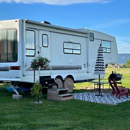 Mission Mountain Camper Apartment Saint Ignatius Exterior photo