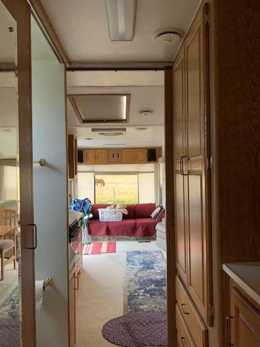 Mission Mountain Camper Apartment Saint Ignatius Exterior photo